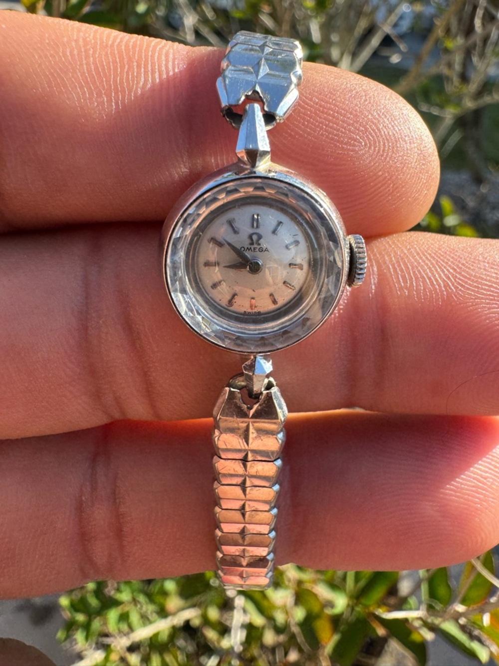 Omega 14k White Gold Ladies Vintage Manual Wind Round Dial Bracelet Watch